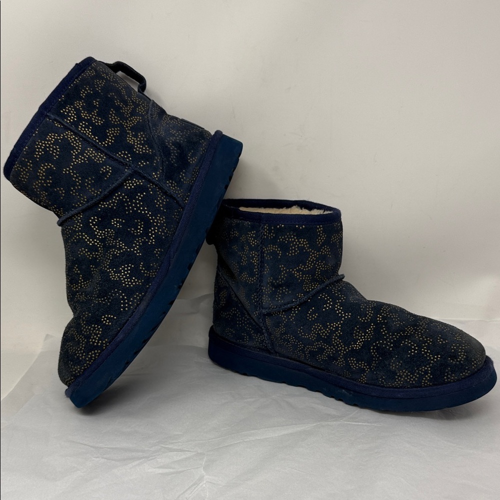 UGG Classic Zodiac Mini Navy Gold Speckle Suede Boots Size 7 celestial cozy glam